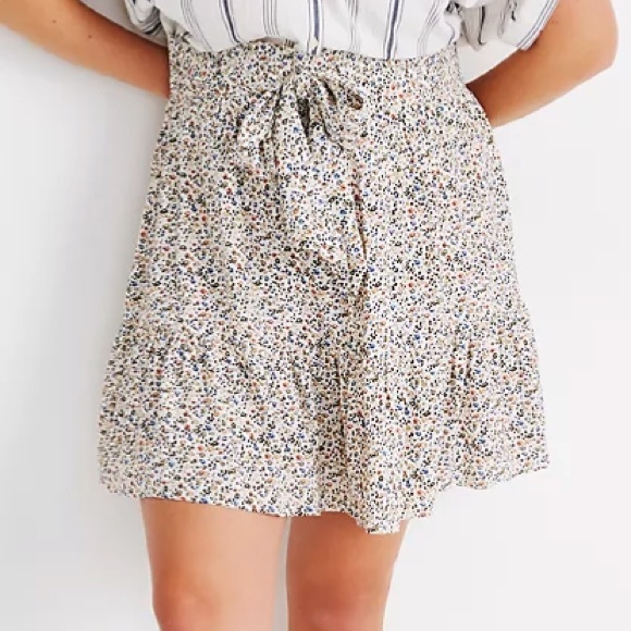 Madewell Floral Tie-Waist Tiered Mini Skirt - Picture 1 of 6